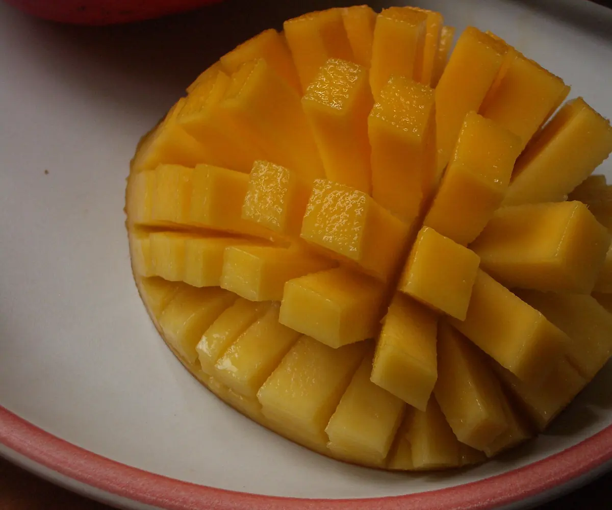 Egyptian frozen mango pieces